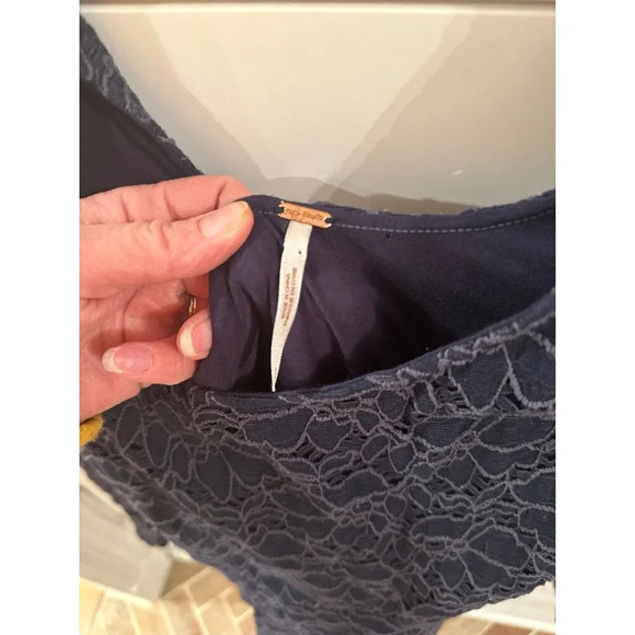 Free People Navy Lace Long Sleeve Dress size S EUC - Picture 3 of 4